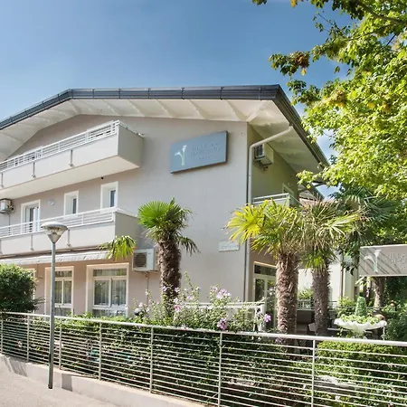 Marcolini Hotel 2*